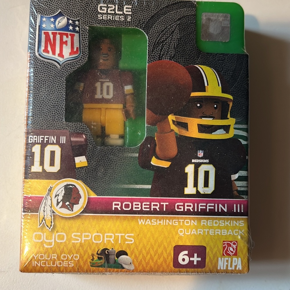 OYO Robert Griffin III / RGiii Football Mini figure (Washington Redskins)